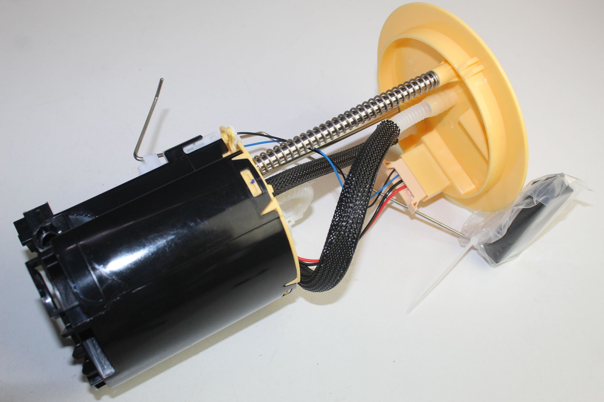 NISSAN MAZDA BT-50 FUEL PUMP COMPLETE 2.2 2017-