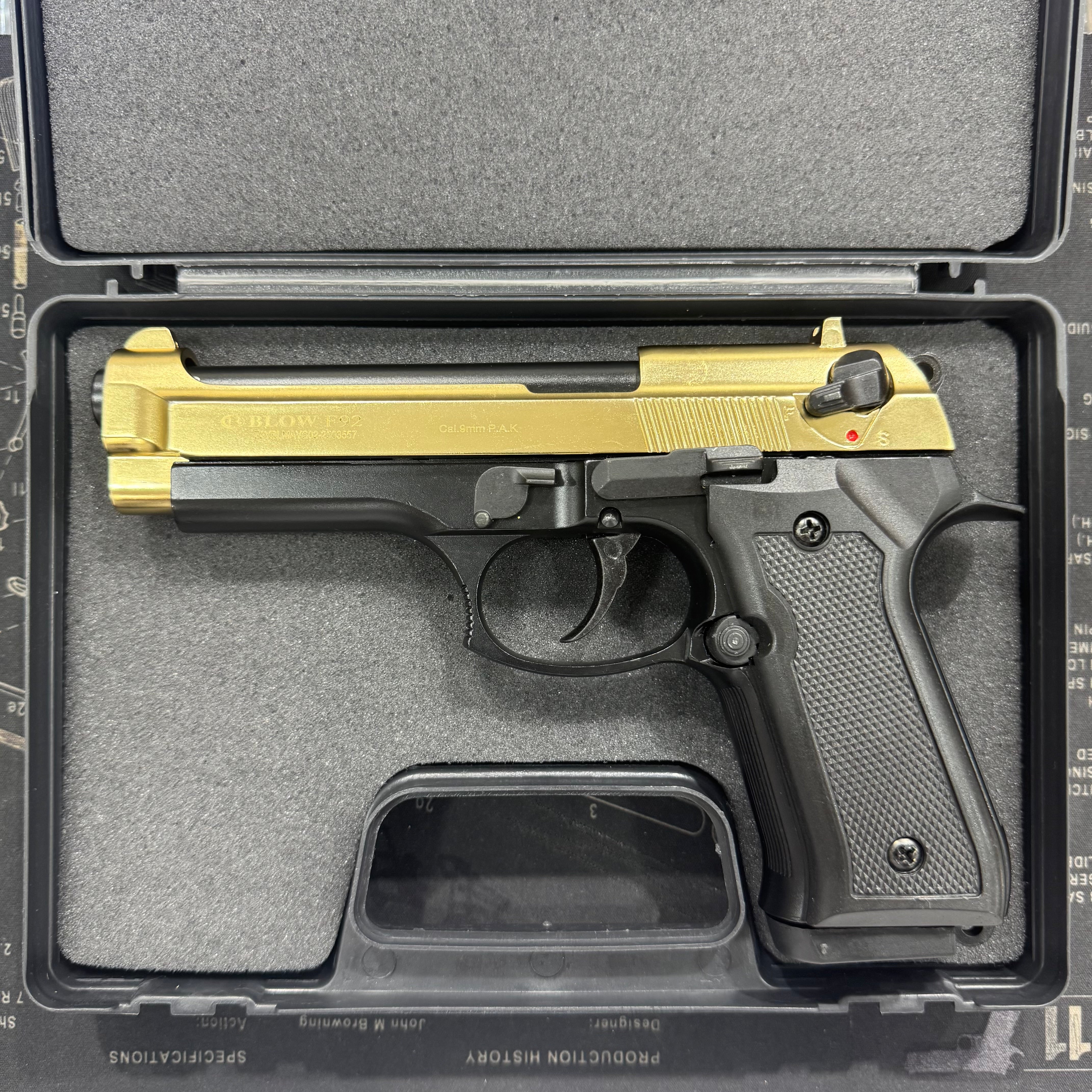 Blow F92 Black|Gold Blank/Pepper Gun (Semi Auto|15+1|9mm PAK)