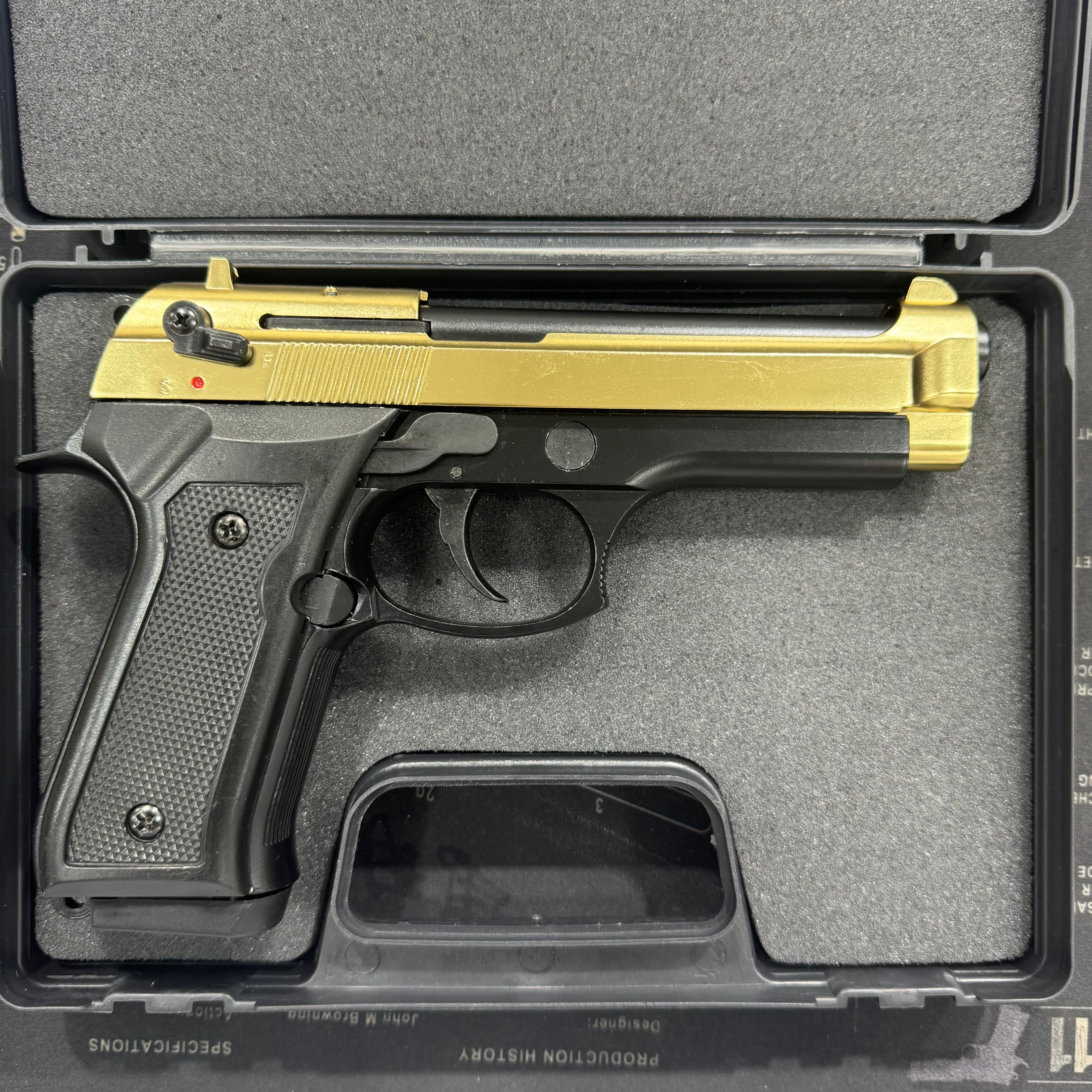 Blow F92 Black|Gold Blank/Pepper Gun (Semi Auto|15+1|9mm PAK)