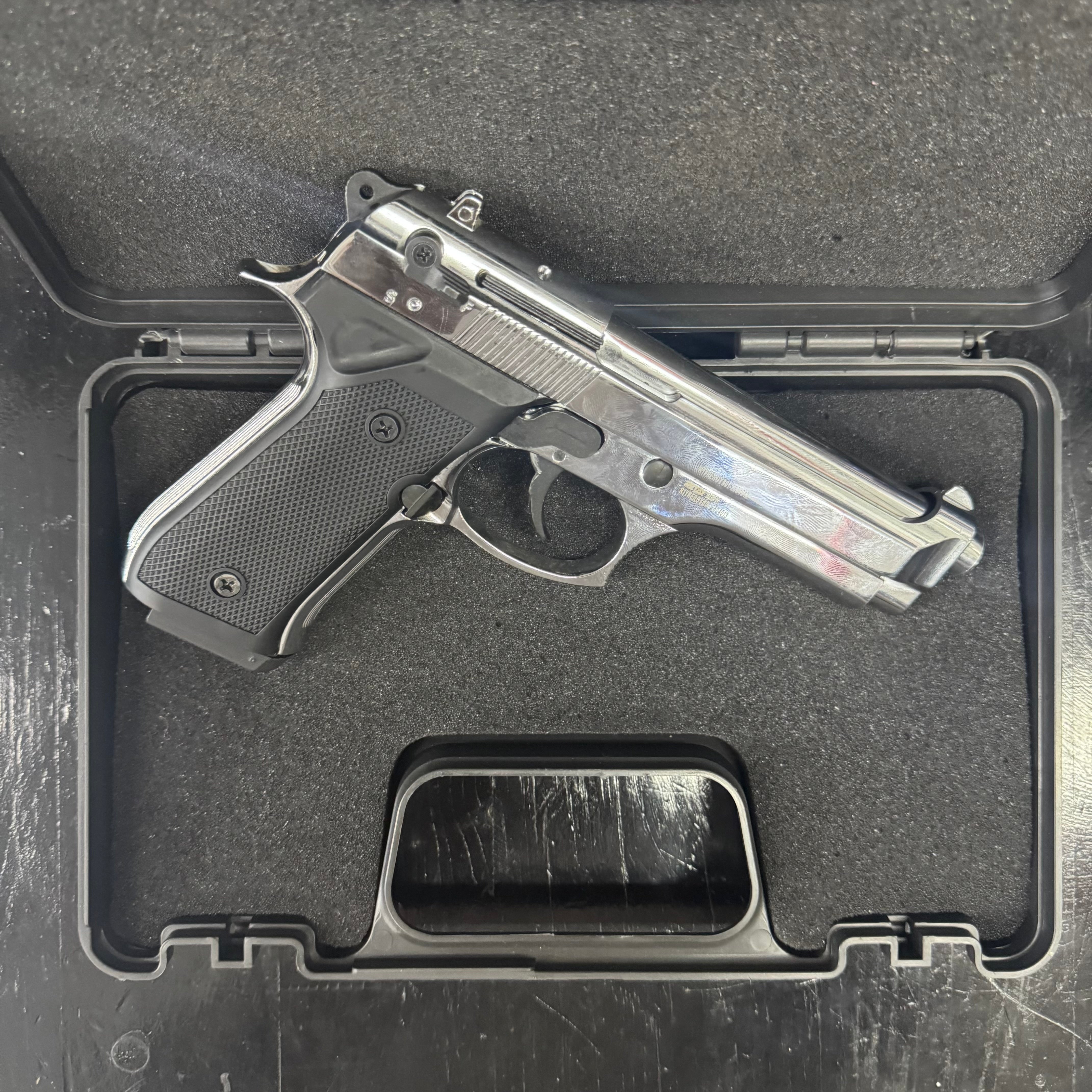 Retay Mod 92 Shiny Chrome Blank/Pepper Gun (Semi Auto|15+1|9mm PAK)