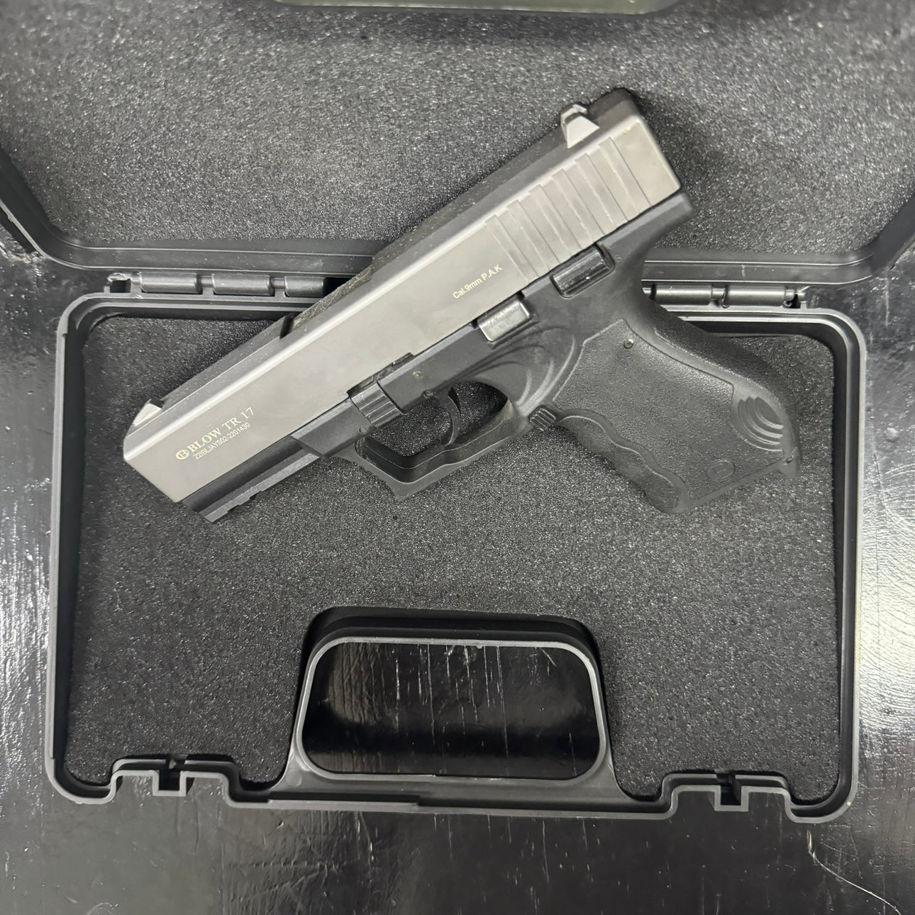 Blow TR17 Fumed Blank/Pepper Gun (Semi Auto|17+1|9mm PAK)
