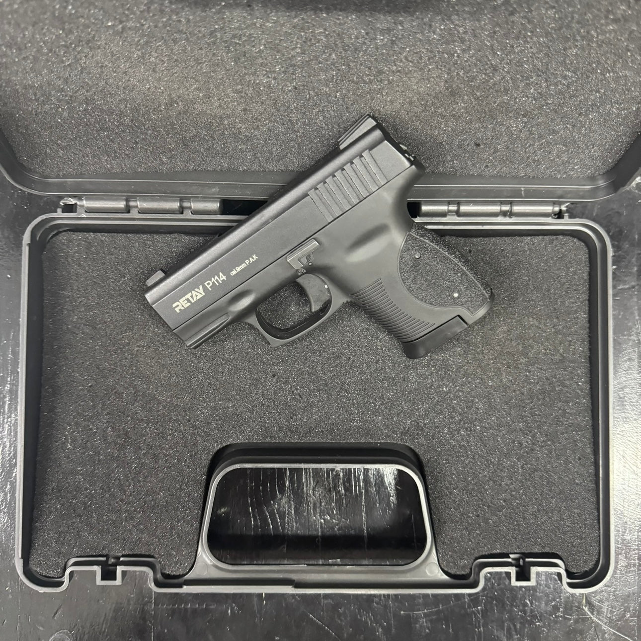 Retay P114 Black Blank/Pepper Gun (Semi Auto|5+1|9mm PAK)