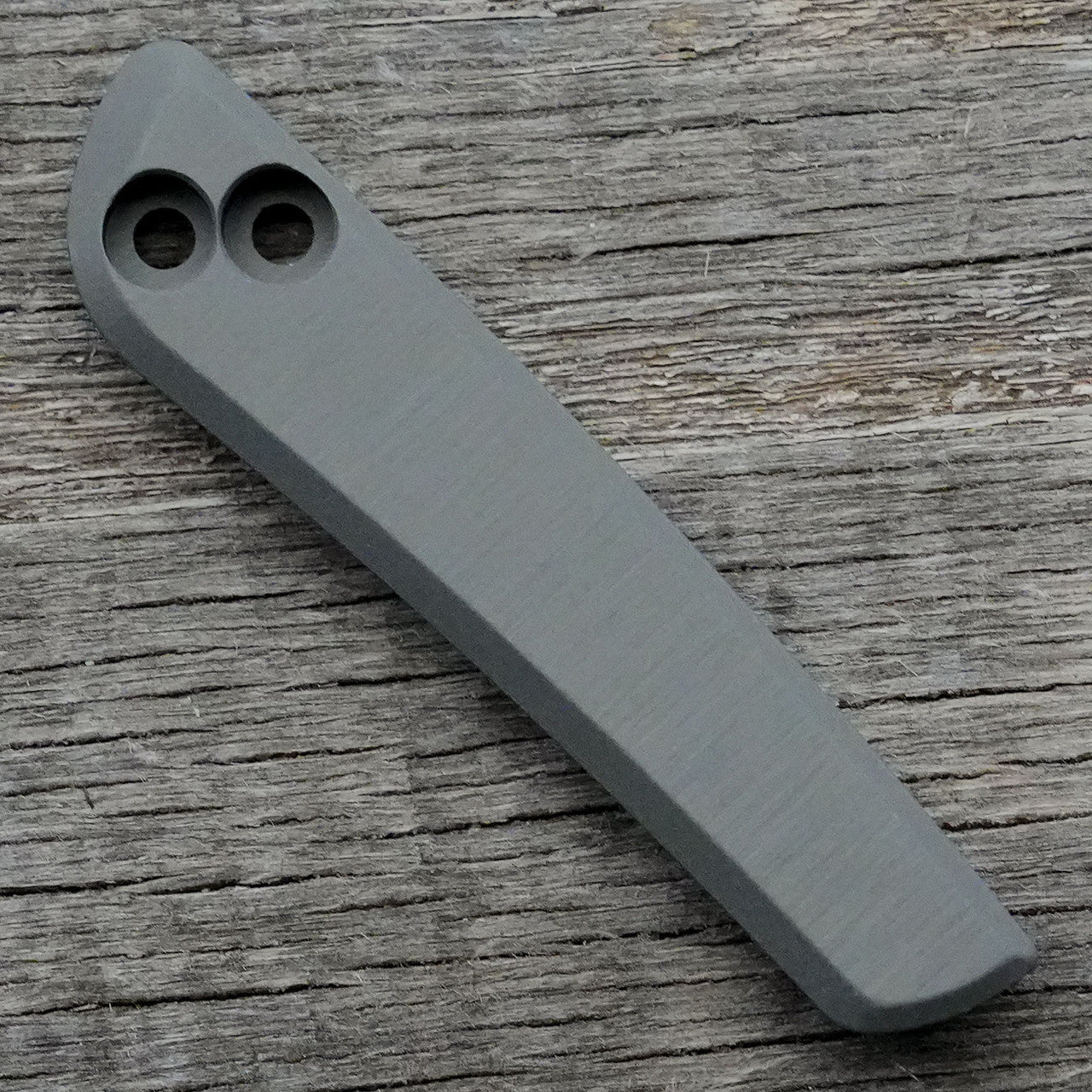 AWT Milled Aluminium Spyderco Paramilitary 2 Specific clip - Sniper Grey