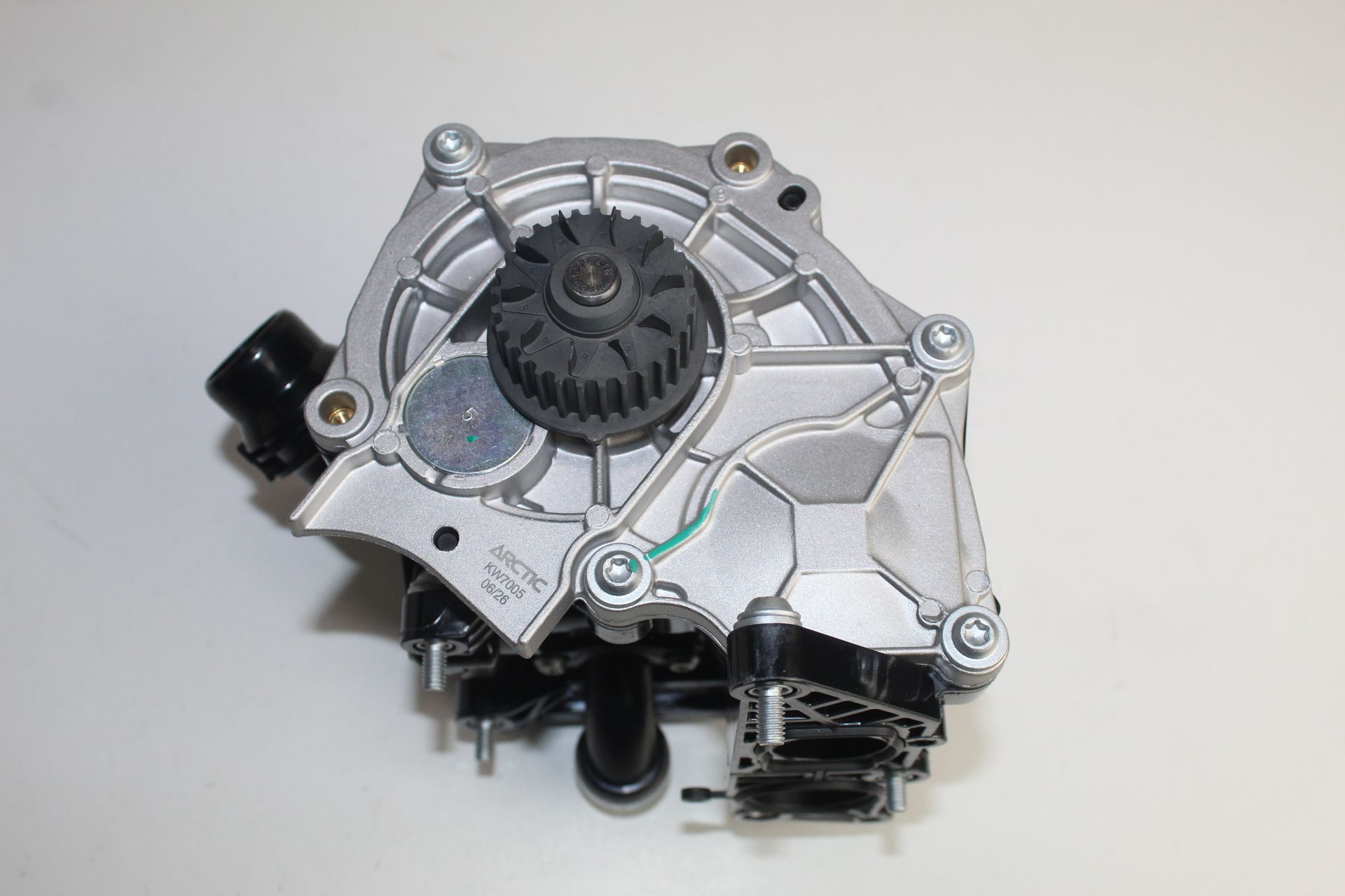 AUDI AUDI WATER PUMP A4 2013/17