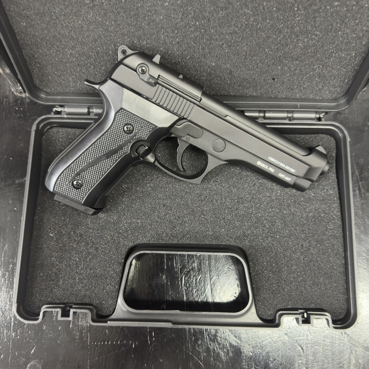 EKOL Ekol F92 Magnum Black Blank/Pepper Gun (Semi Auto|17+1|9mm PAK)