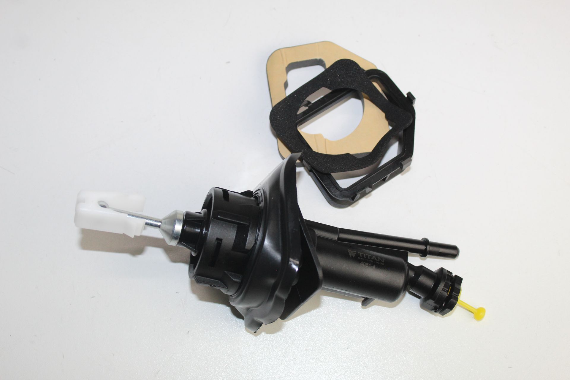 FORD FORD FOCUS CLUTCH MASTER CYLINDER 1.6 2012-2015