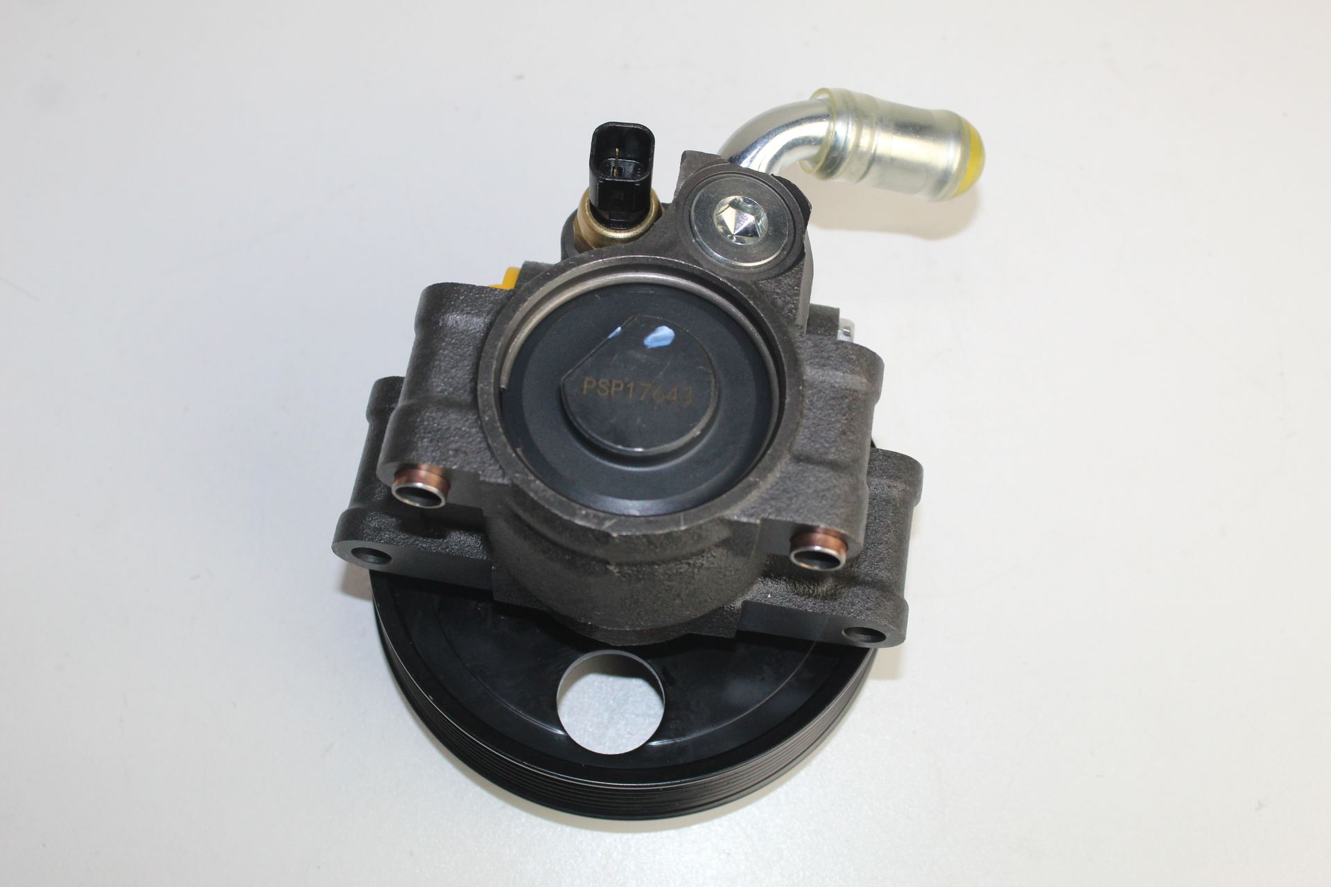 FORD FORD STEERING PUMP +PULLEY FOCUS 2.0 99-04