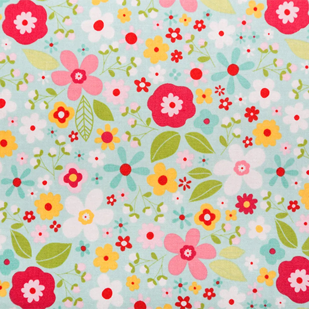 GUNMANSA 2004216 - Cricut Designer Fabric Sampler Garden Girl 30x66cm