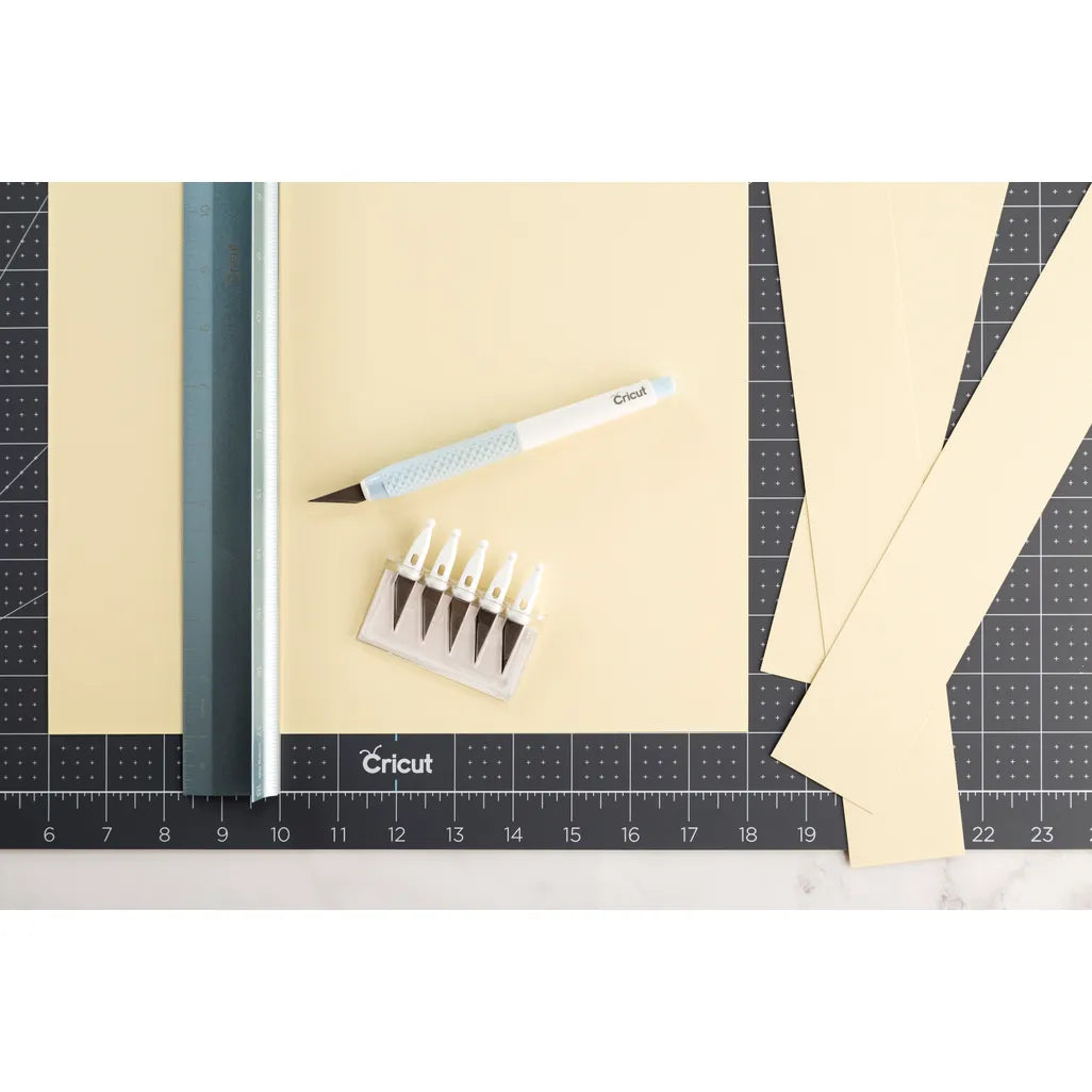 GUNMANSA 2004843 - Cricut TrueControl Knife Kit (Blue) with 5x spare blades .