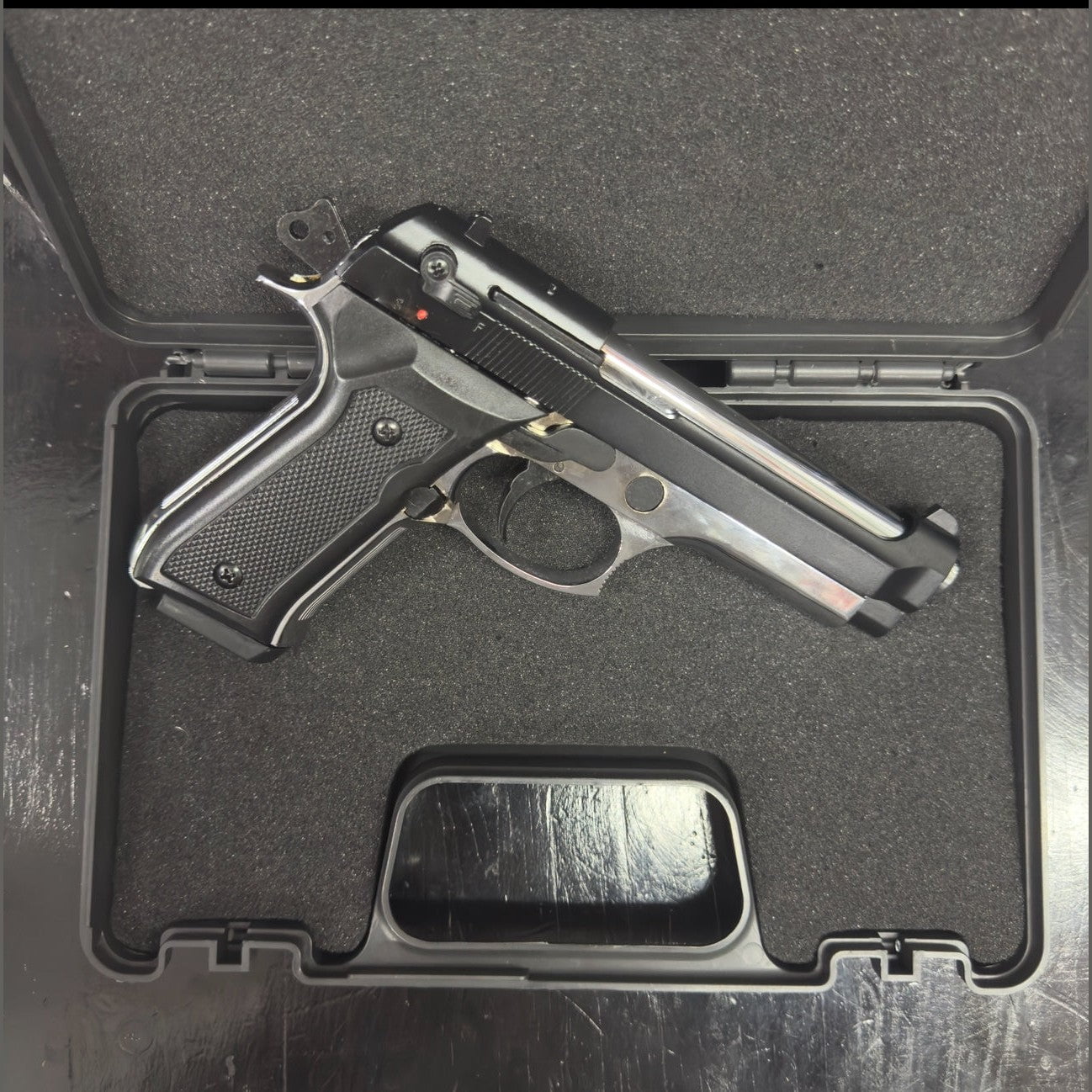 GUNMANSA Blow F92 Shiny Chrome|Black Blank/Pepper Gun (Semi Auto|15+1|9mm PAK)