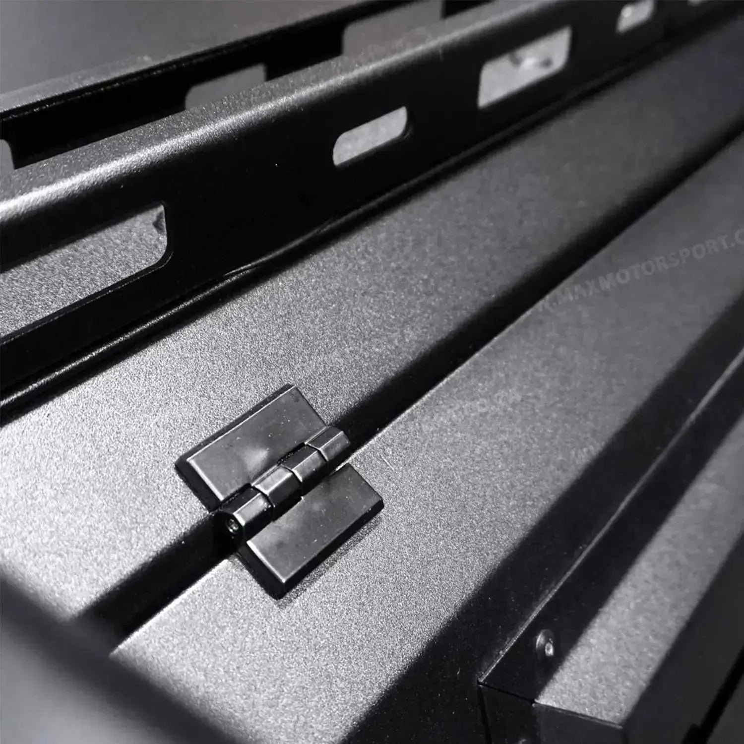 GUNMANSA Isuzu D-Max (19-On) - Aluminium Canopy Urban Edition With Windows