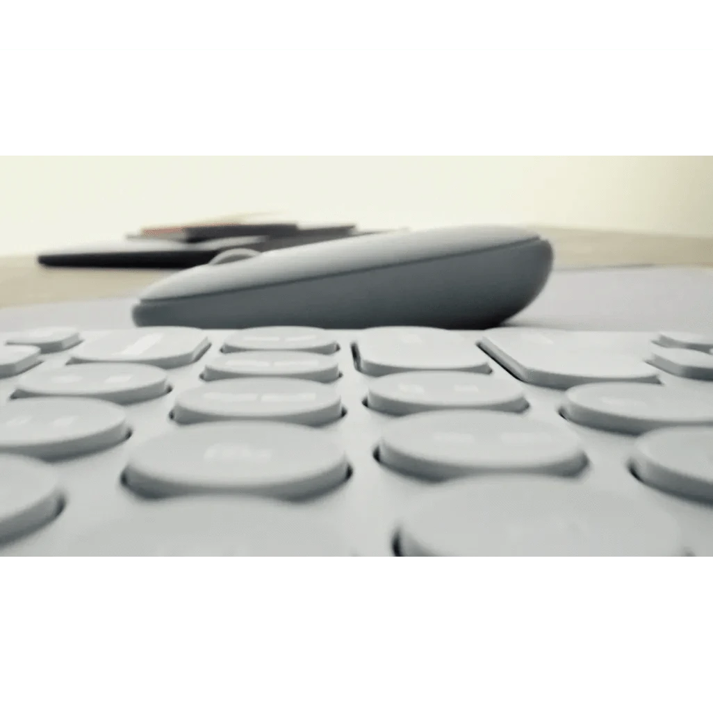 GUNMANSA Logitech 910-007015, Ambidextrous, Optical, RF Wireless + Bluetooth, 4000 DPI, Graphite