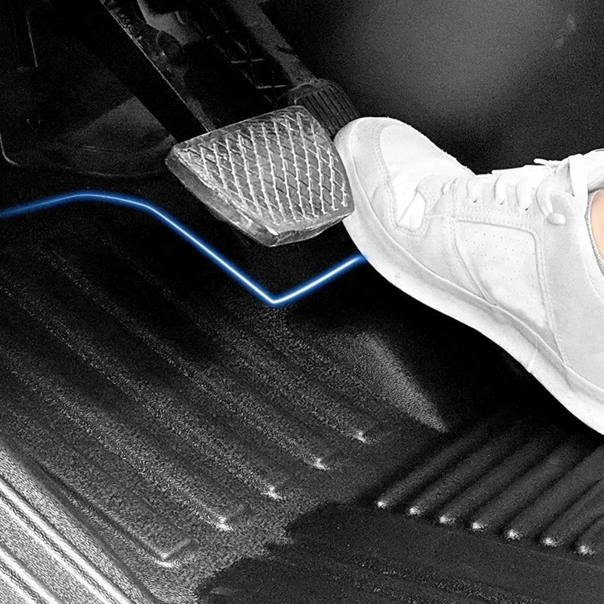 GUNMANSA Toyota Hilux (12-On) Double-Cab Moulded TPE Rubber Floor Mats (3-Piece)