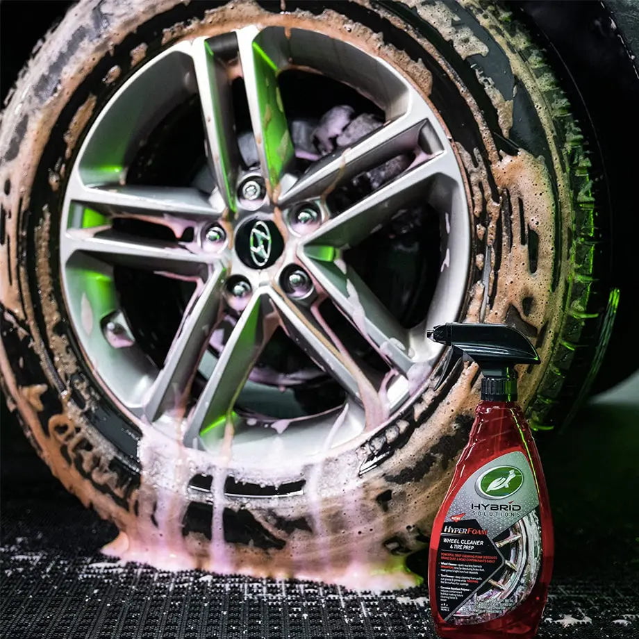 GUNMANSA Turtle Wax Hybrid Solutions Hyperfoam Wheel Cleaner & Tyre Prep (680ml)