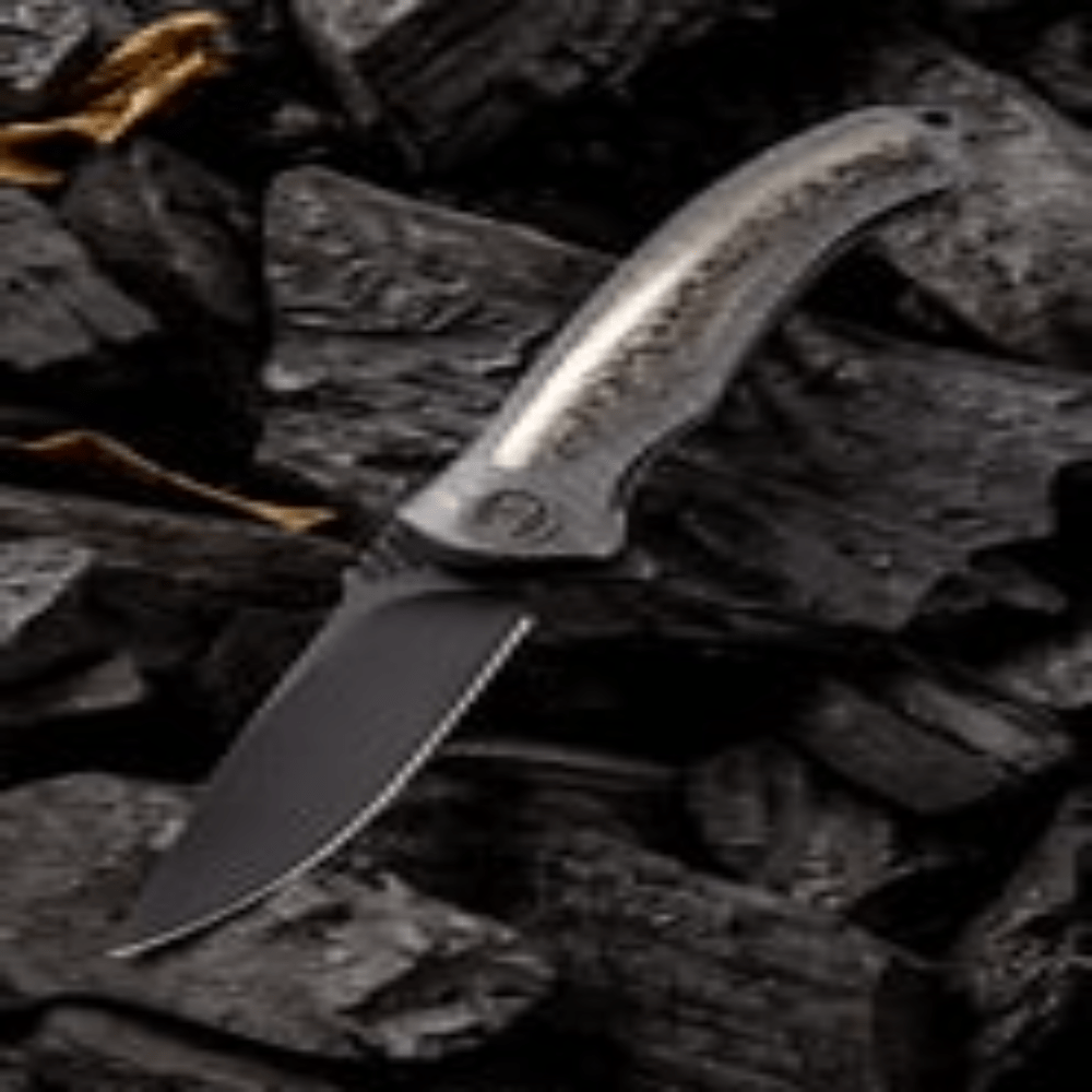 GUNMANSA WEKNIFE Flamed TI Vertebral Integral Handle Carbon Fibre Inlay- 918B