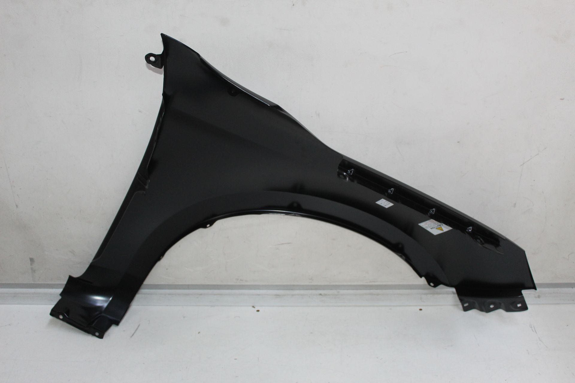 ISUZU ISUZU FRONT LHS FENDER D-MAX 1.9 2022-