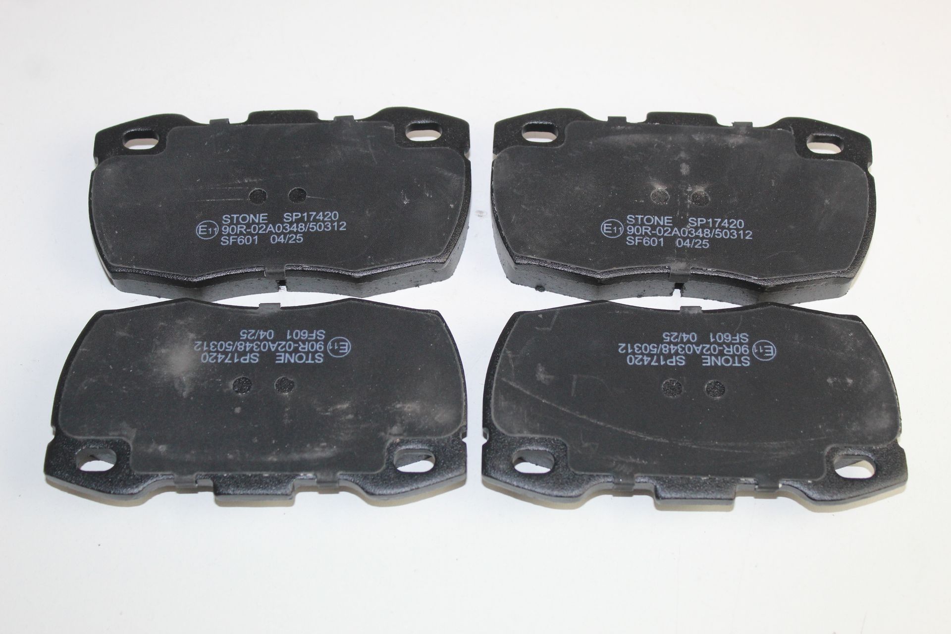 LAND ROVER LANDROVER BRAKE PADS DEFENDER 110 2.5 FRONT 06-07