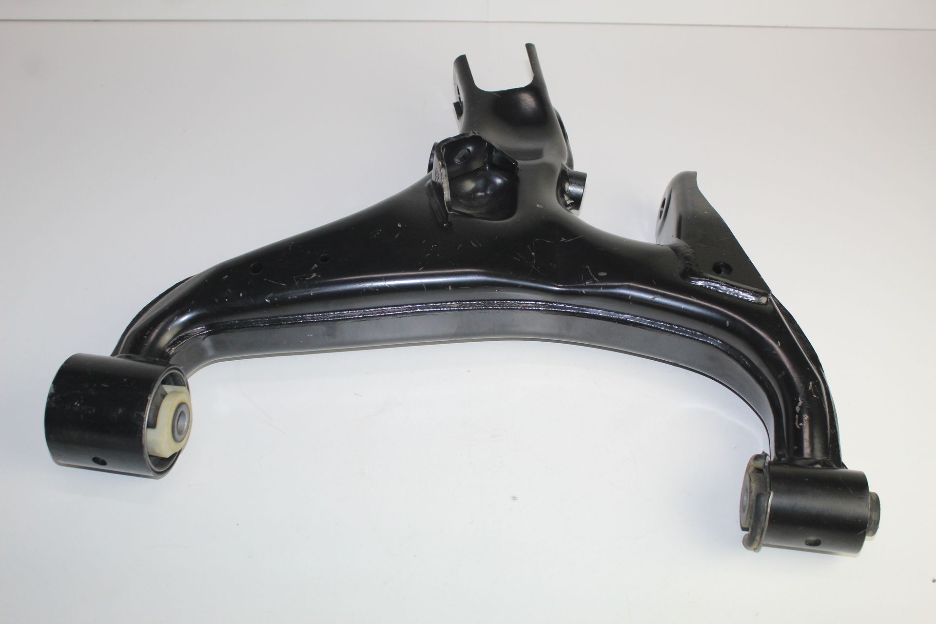 LAND ROVER LANDROVER CONTROL ARM DISCOVERY 4 3.0 TDV6 REAR LOWER LHS 10-16