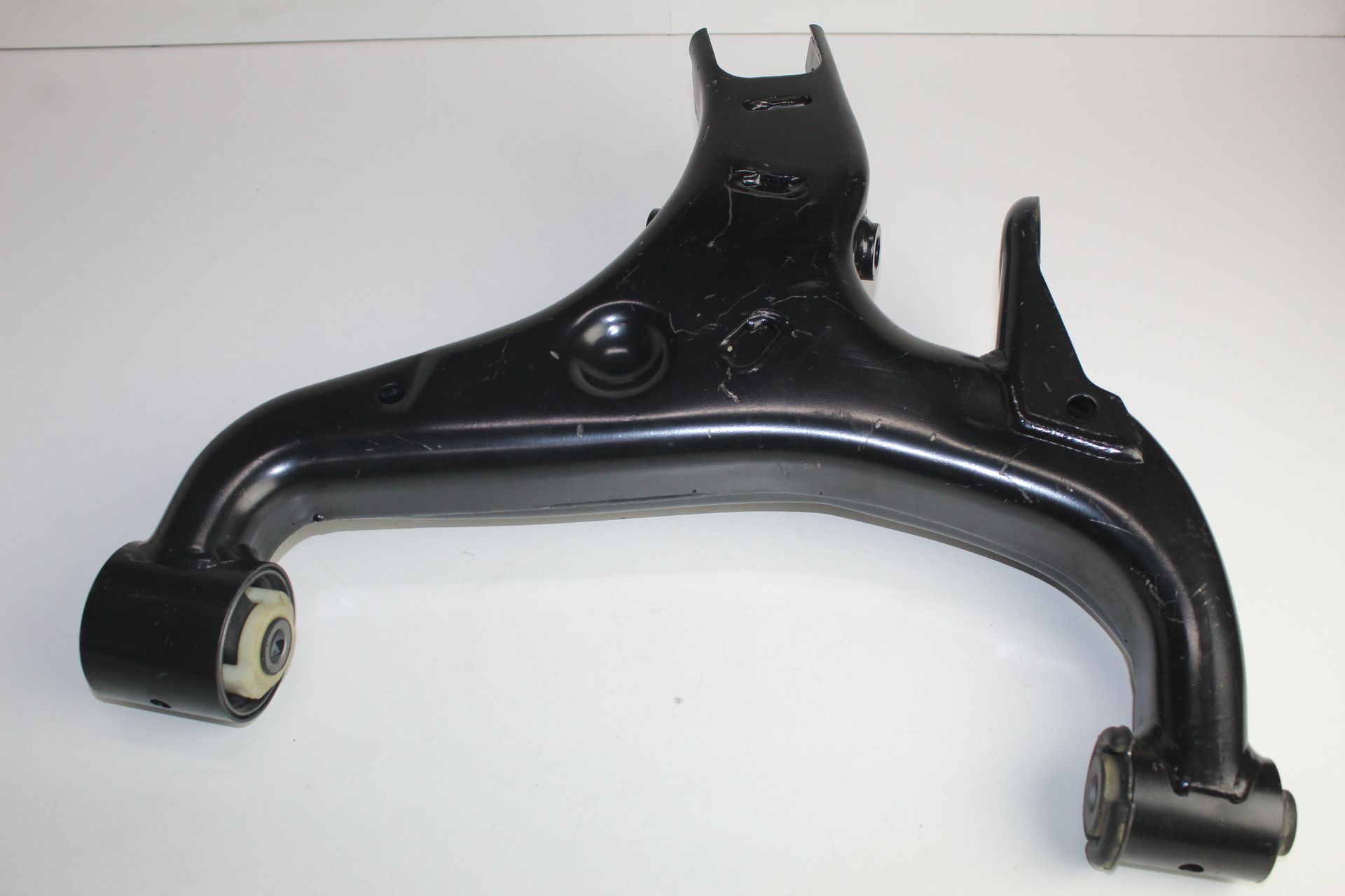 LAND ROVER LANDROVER CONTROL ARM DISCOVERY 4 3.0 TDV6 REAR LOWER RHS 10-16