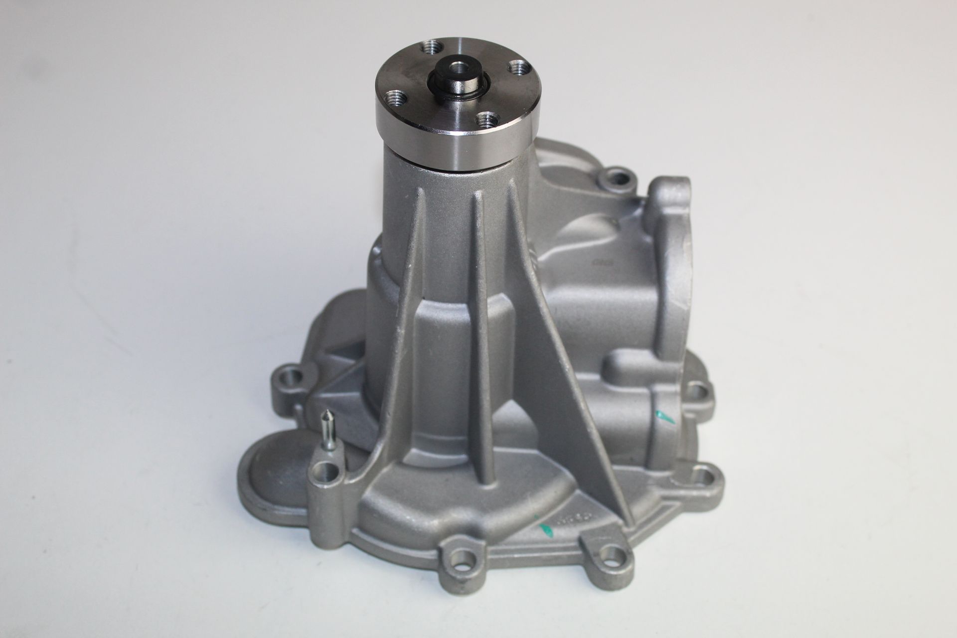 MERCEDES MERC 500SE W126 WATER PUMP WITHOUT PULLEY 116ENG