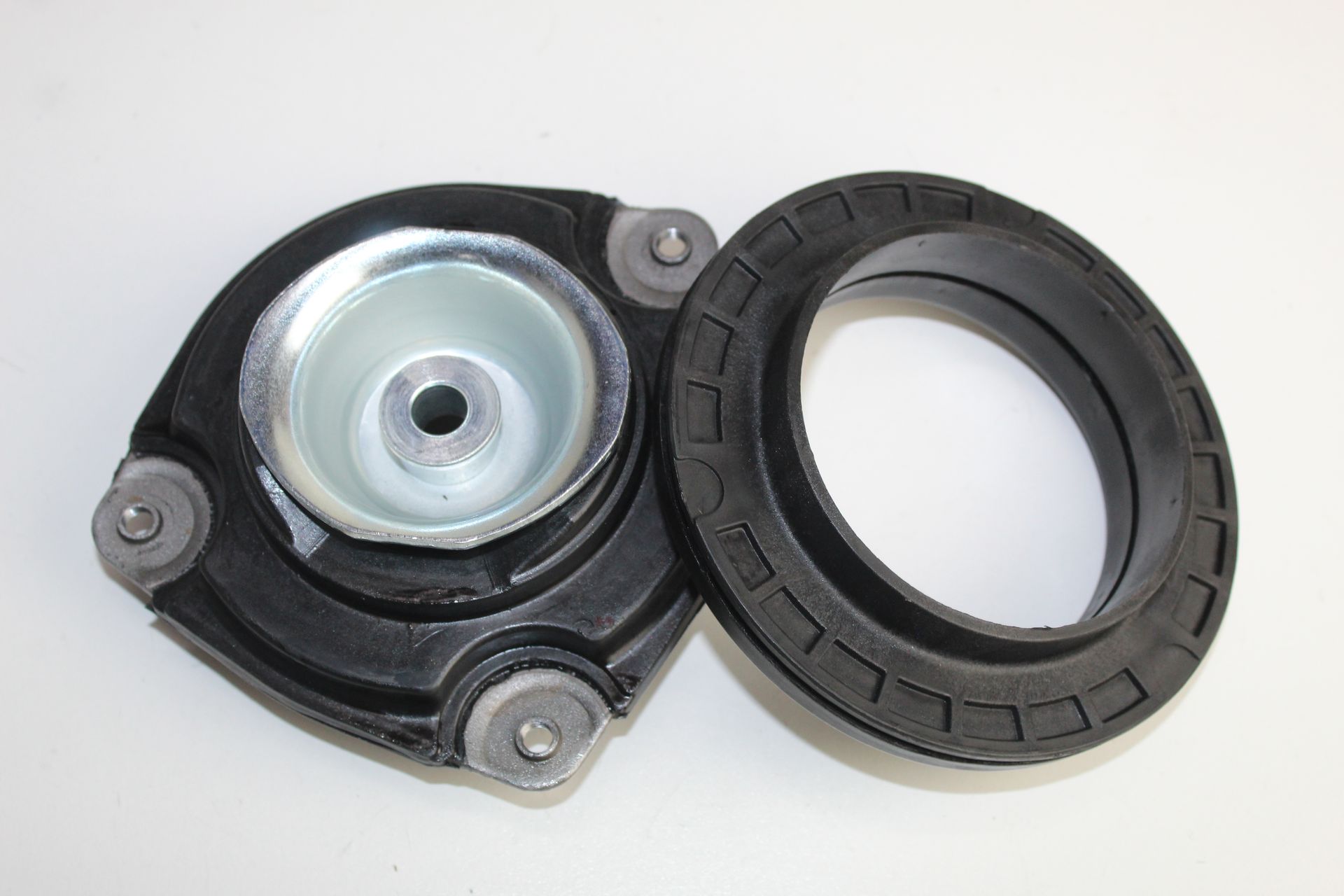 NISSAN NISSAN QASHQAI SHOCK MOUNTING WITH BEARING 2.0 2007-2011