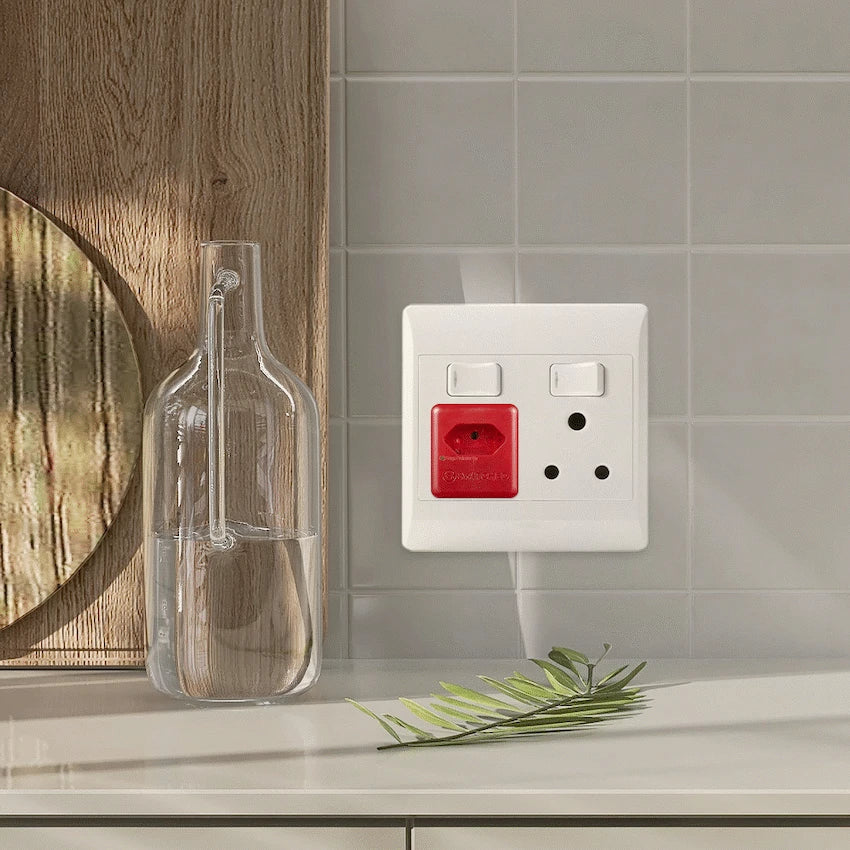 Switched Electrical SWITCHED 1 Way High Surge Network Safe Adaptor