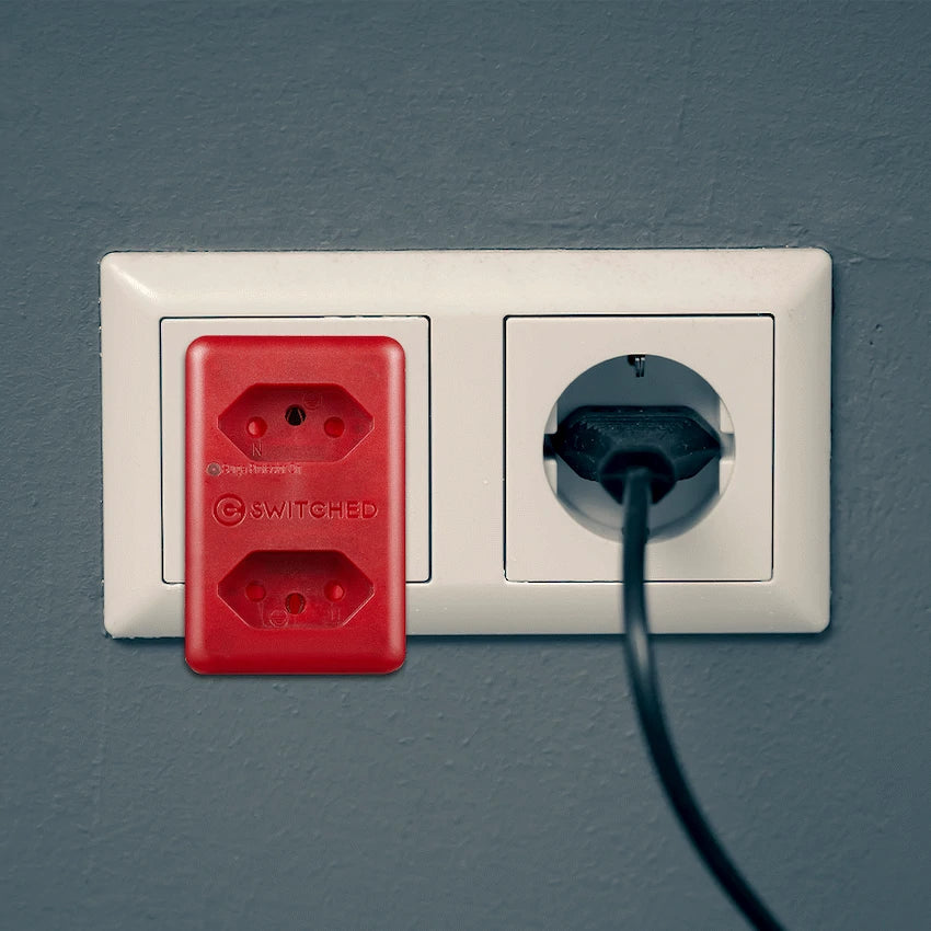 Switched Electrical Switched High Surge 2-Way Network Router Safe Adaptor