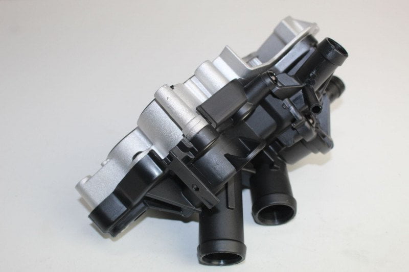 VOLKSWAGEN VOLKSWAGEN POLO WATER PUMP WITH HOUSING 1.2 2014