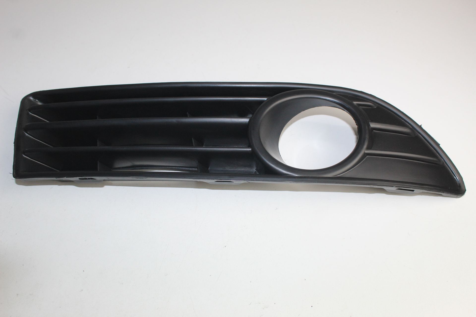 VOLKSWAGEN VW BUMPER GRILLE POLO 1.4 + F/LH RH 05-09